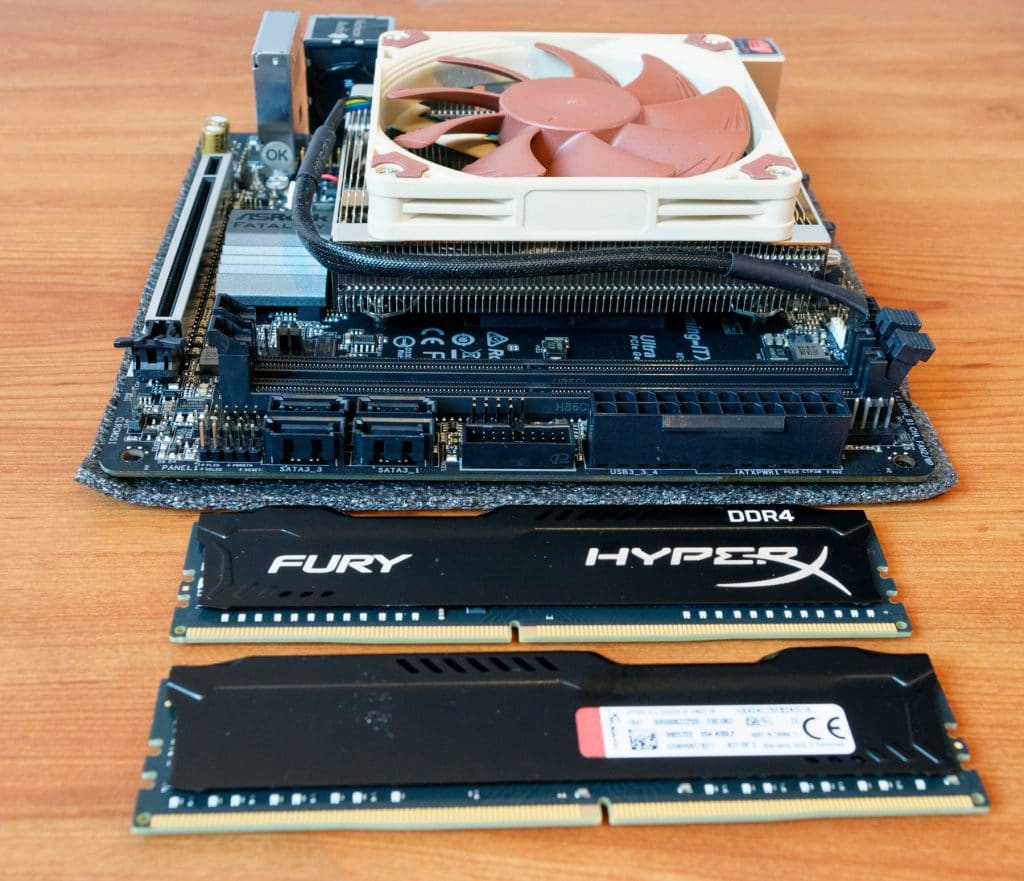 monter HyperX Fury DDR4-2400