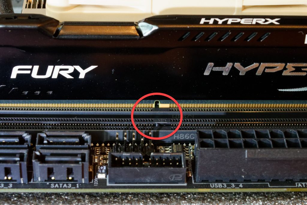 monter HyperX Fury DDR4-2400