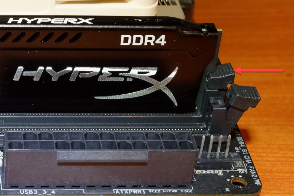 monter HyperX Fury DDR4-2400