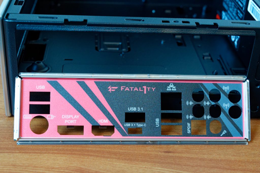 montage backplate boitier