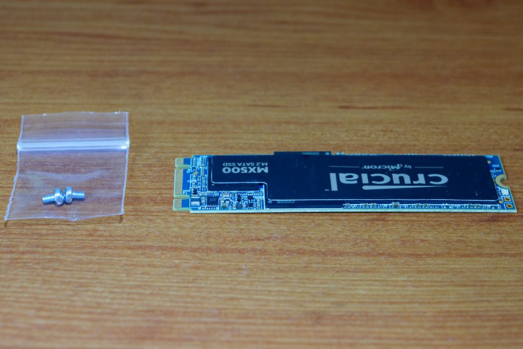monter SSD Crucial MX500 M.2