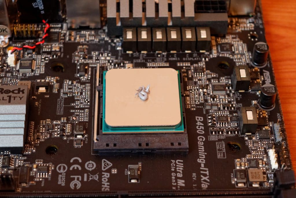 noisette pâte thermique Ryzen 5 2400G