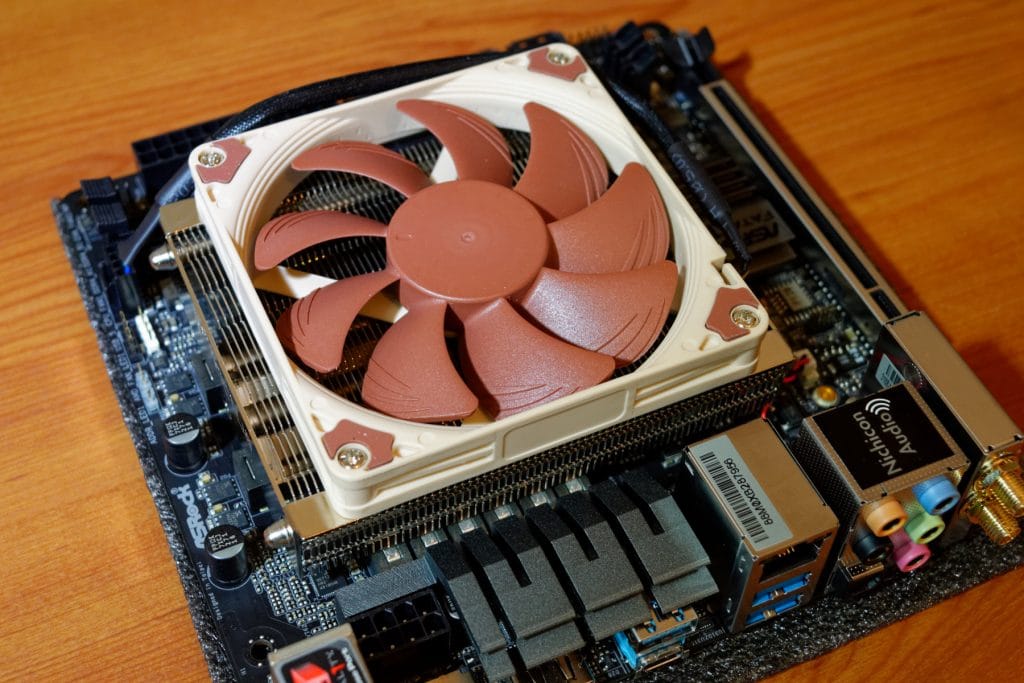 montage backplate ventirad Noctu