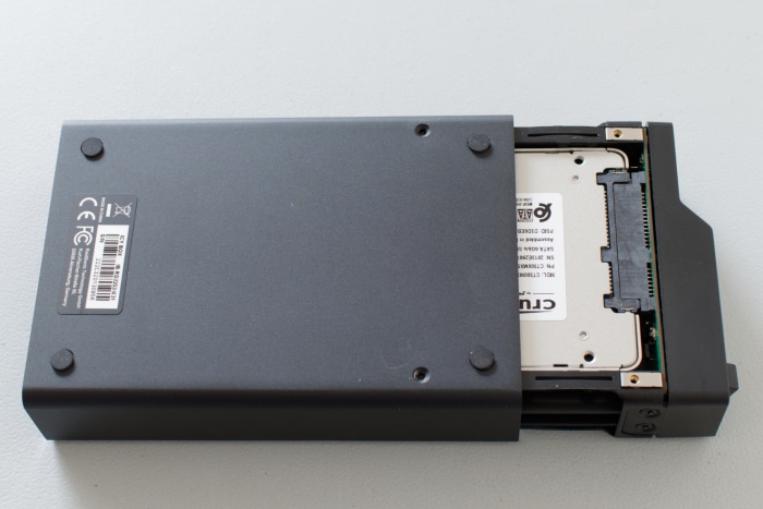 replacer et revisser le couvercle du boitier Icy Box