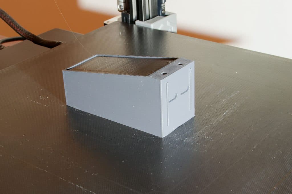 Exemple caisse flipper sur plateau imprimante 3D