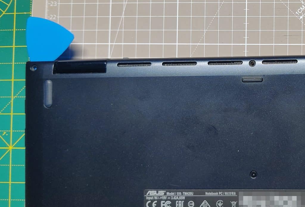 Glisser le médiateur autour de la coque