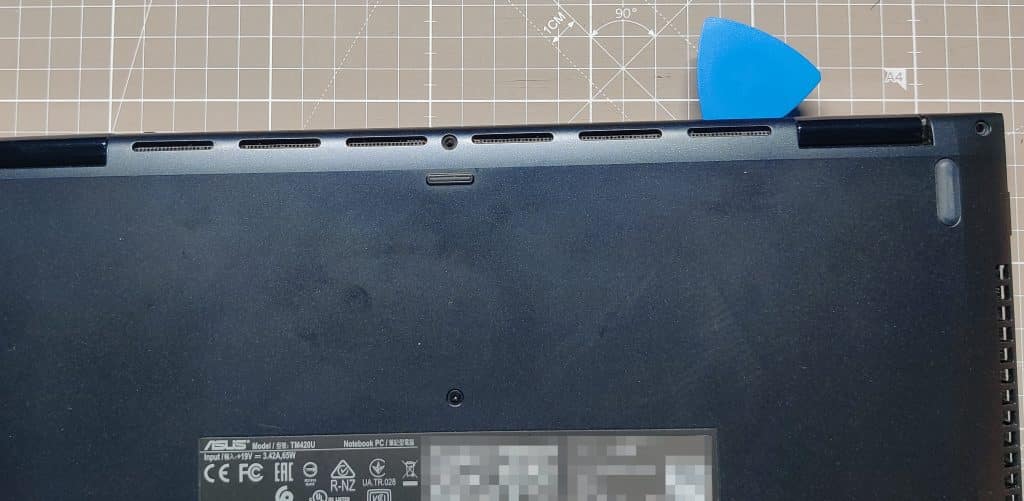 Glisser le médiateur autour de la coque 3